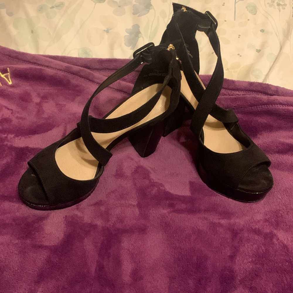 These are fairly worn LimeLight Heels